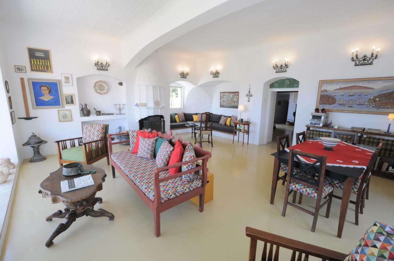 Rallou House Hydra المظهر الخارجي الصورة