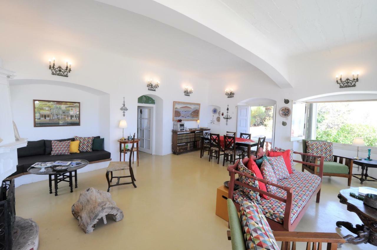 Rallou House Hydra المظهر الخارجي الصورة
